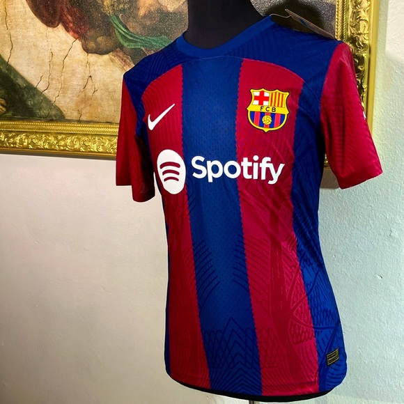 Nike FC Barcelona 2023/24 Match Home
Men's Nike Dri-FIT ADV Soccer Jersey Size M - Picture 15 of 16